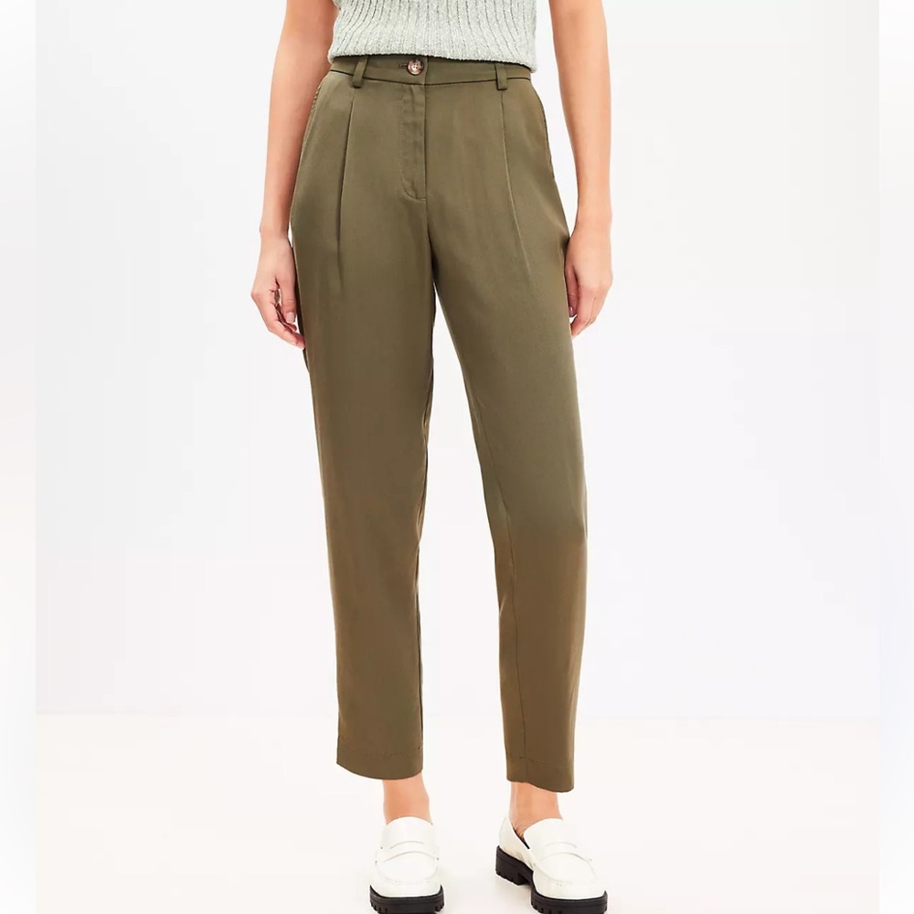 Loft Emory Tapered Pants Trousers Size 4 Petite Minimal Office Capsule Wardrobe